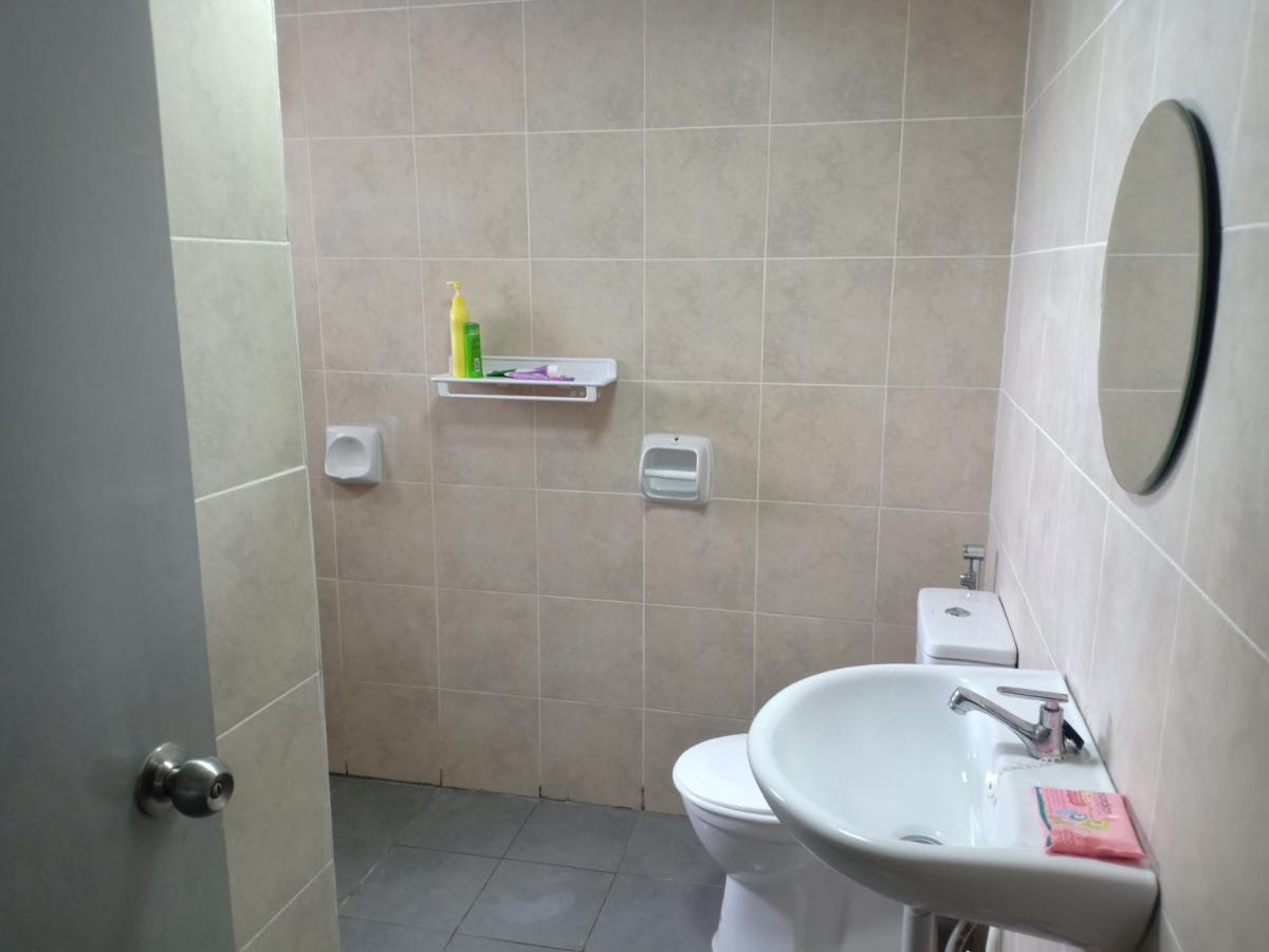 Dg Homestaymuslim Putrajaya - Near Alamanda Екстериор снимка